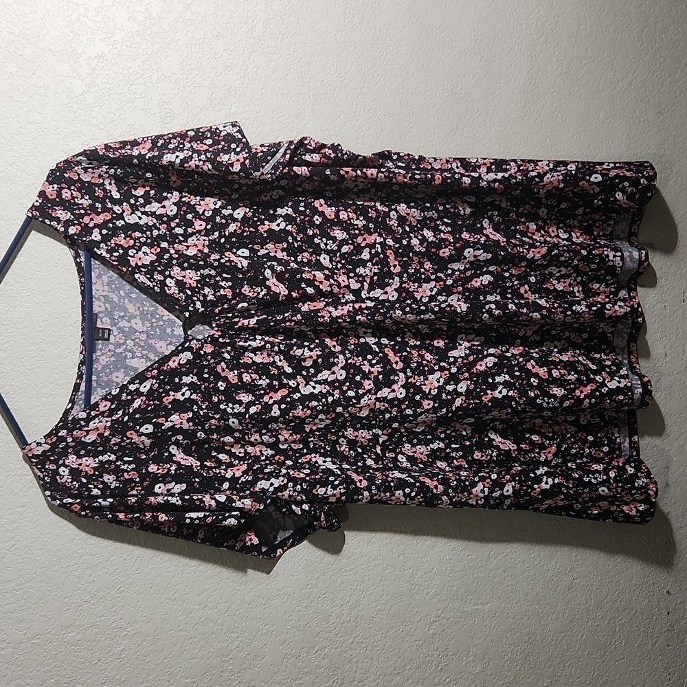 Lane Bryant Blouse Womens Size 26 / 28 Plus Floral Black Keyhole